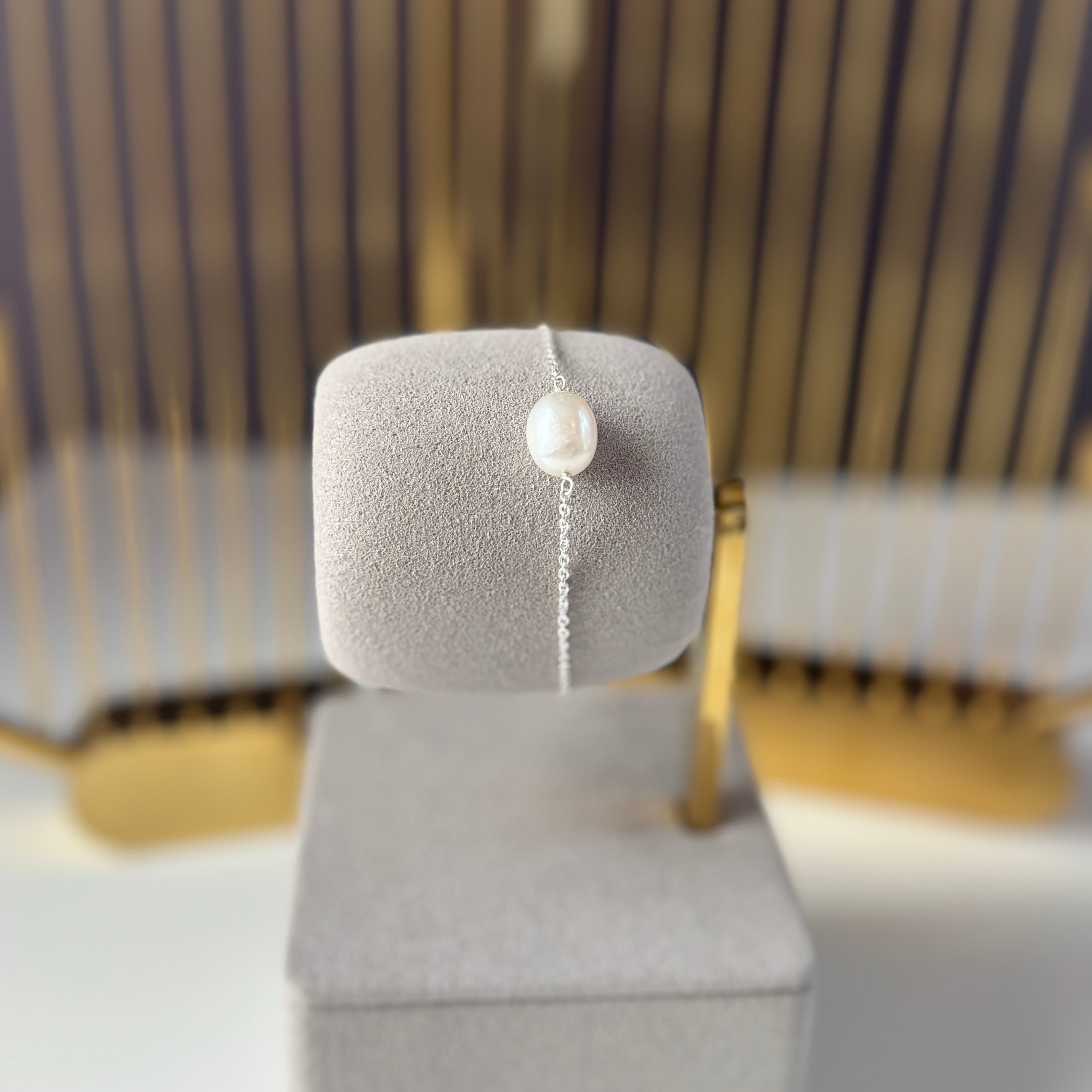 One and Only Pearl Bracelet (Silver)