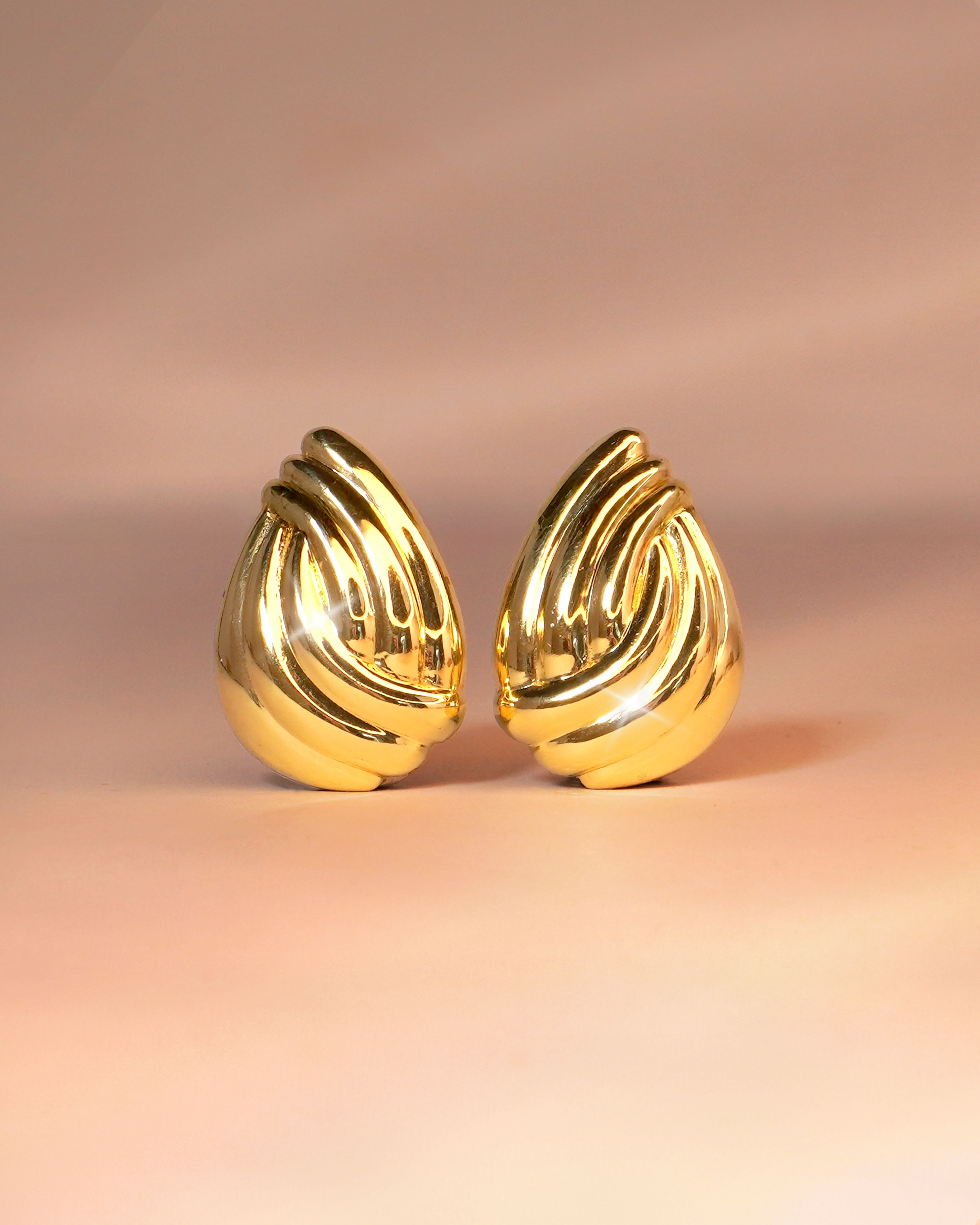Almond Twist Earrings (Gold)
