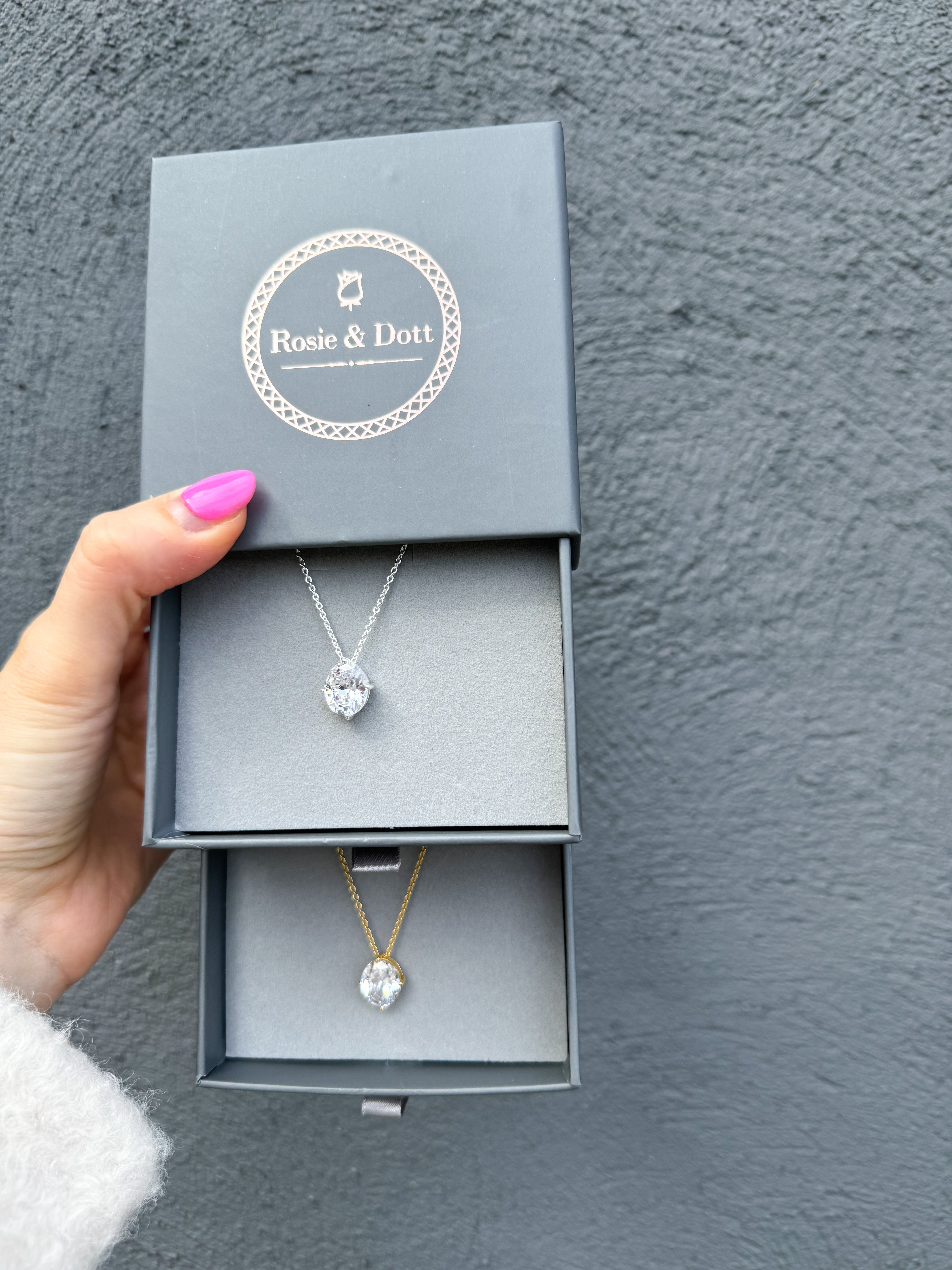 Mabel Necklace - Gold