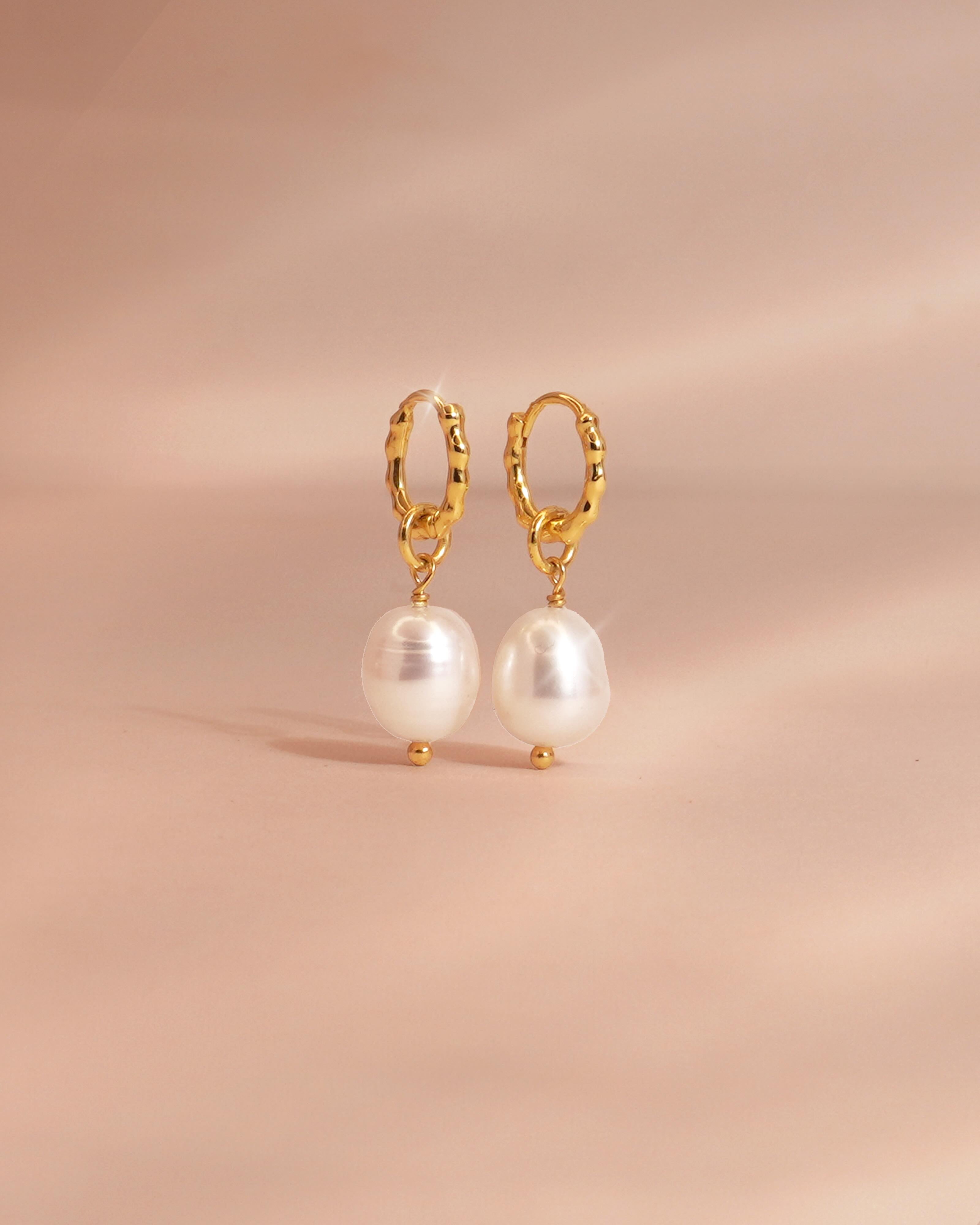 Pearl Ripple Huggies (Gold)