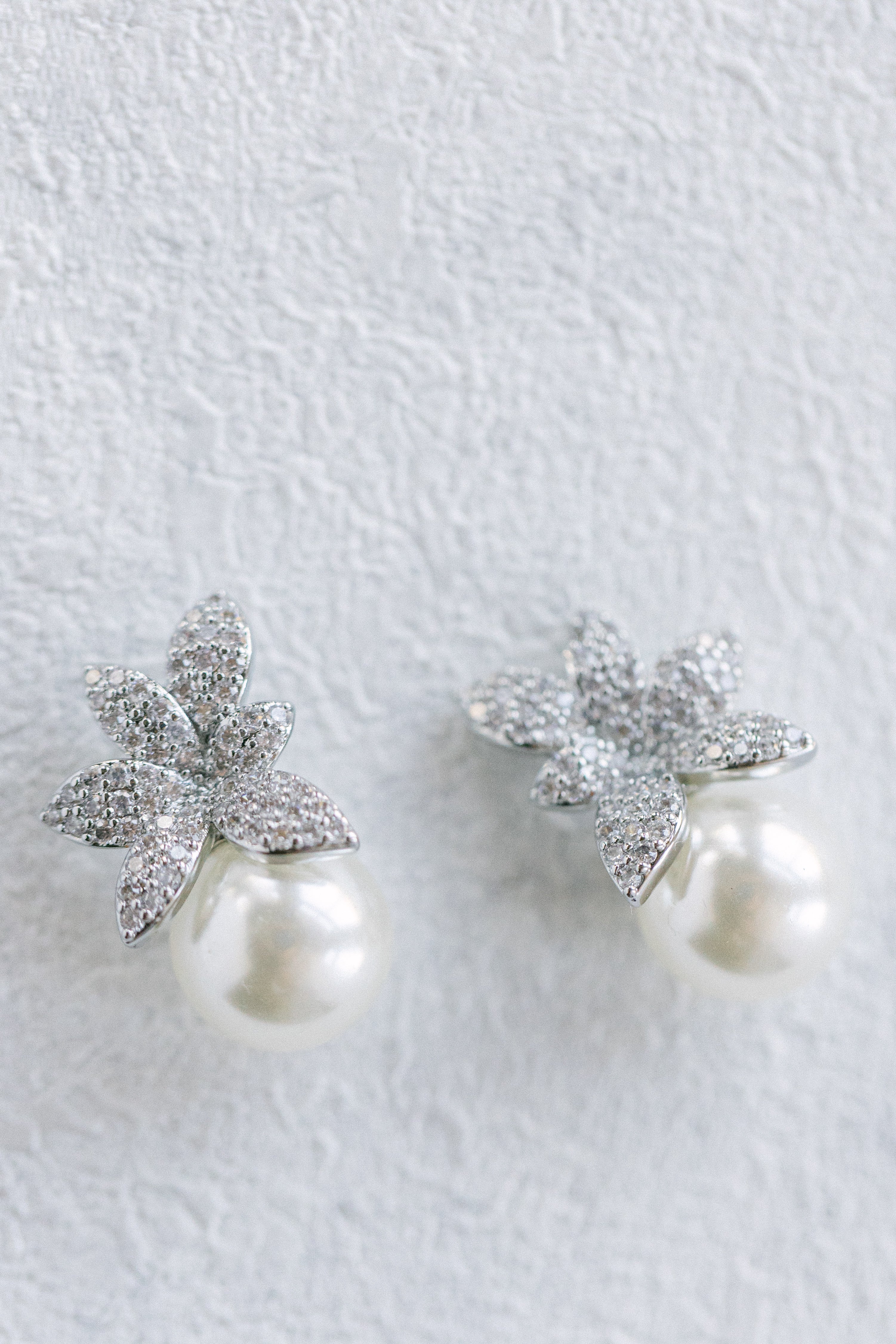 Pearl Drop Earrings (Silver) – Rosie & Dott