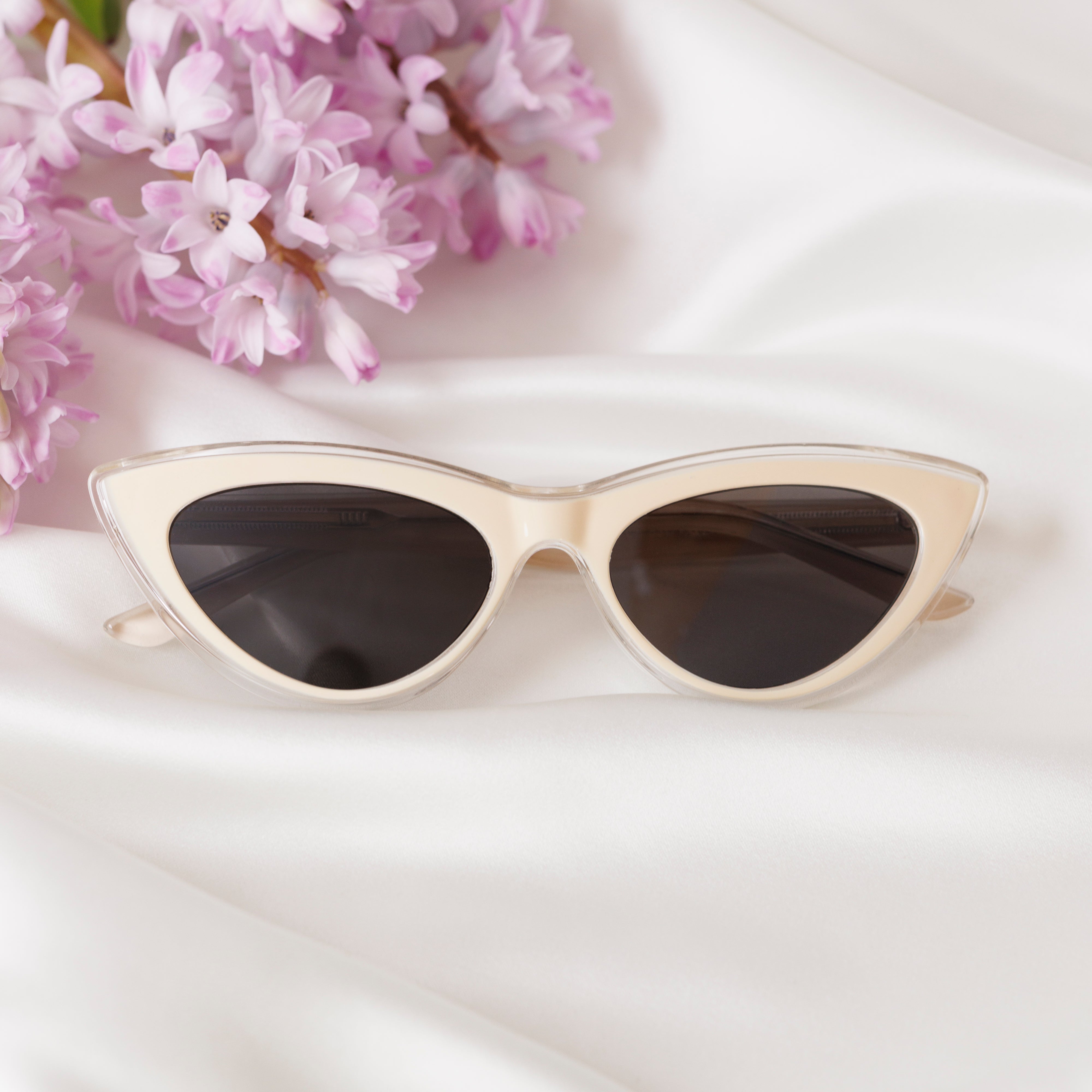 Bowie Sunglasses (Ivory)