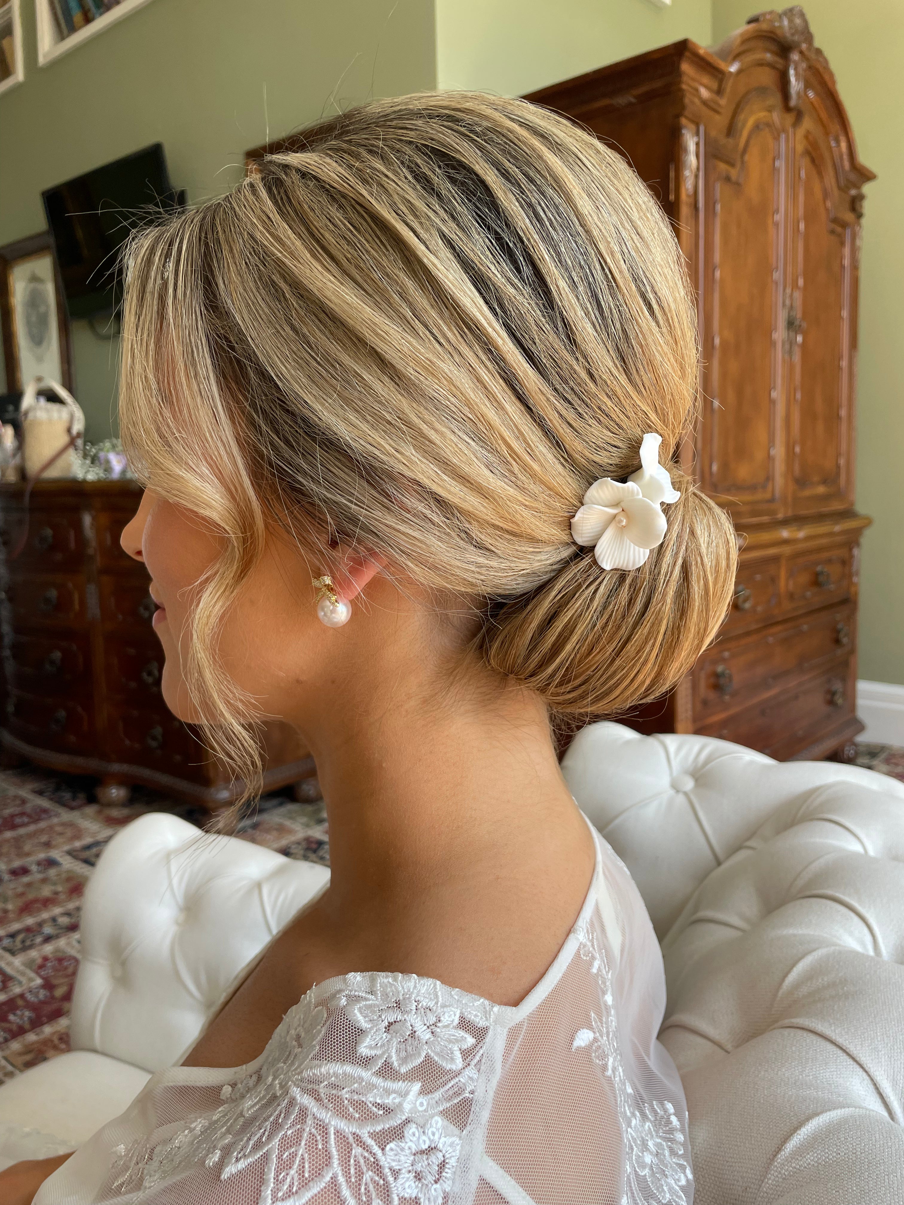 Double Daisy Pin