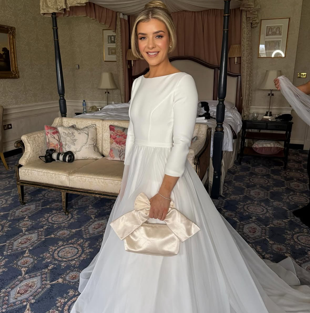 Satin Bow Bag (Ivory)