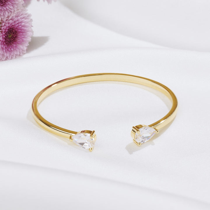 Pear Shaped Bangle (Gold)