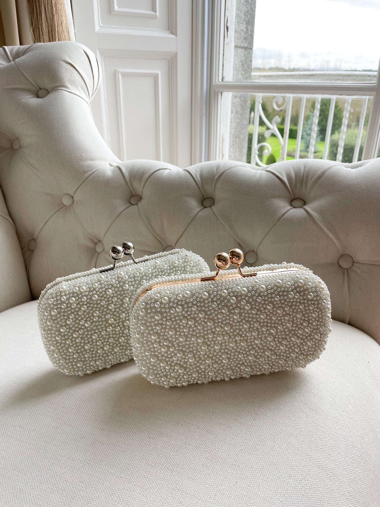 Pearl Cluster Clutch Bag (Gold)