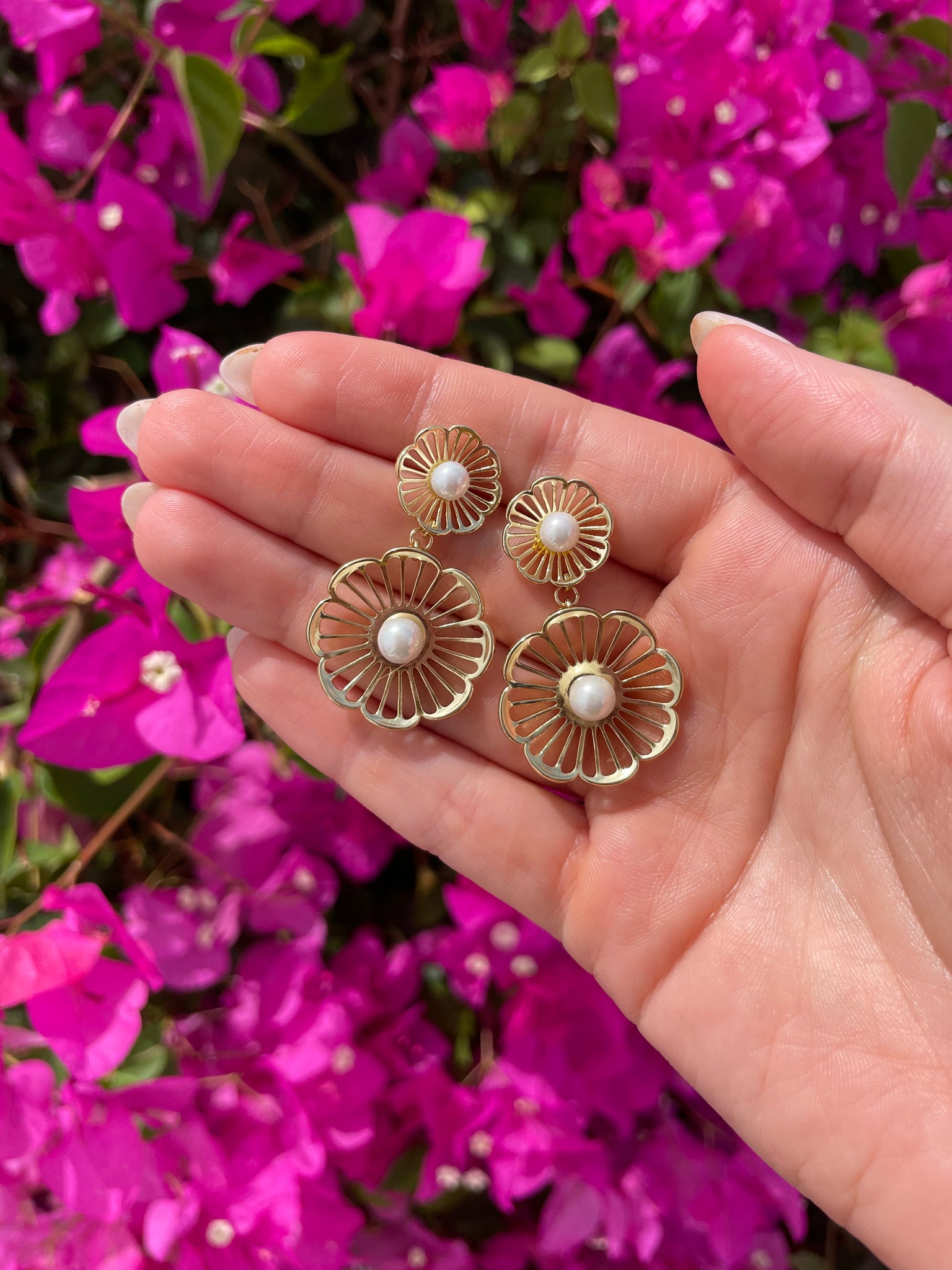 Poppy & Pearl Earrings (Gold)