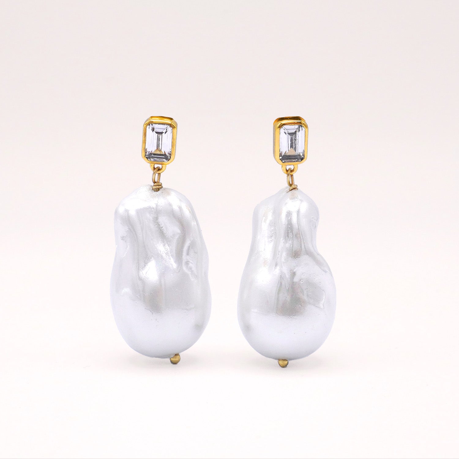Baroque Pearl Earrings (Emerald)