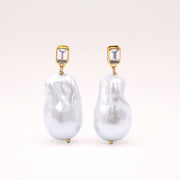 Baroque Pearl Earrings (Emerald)