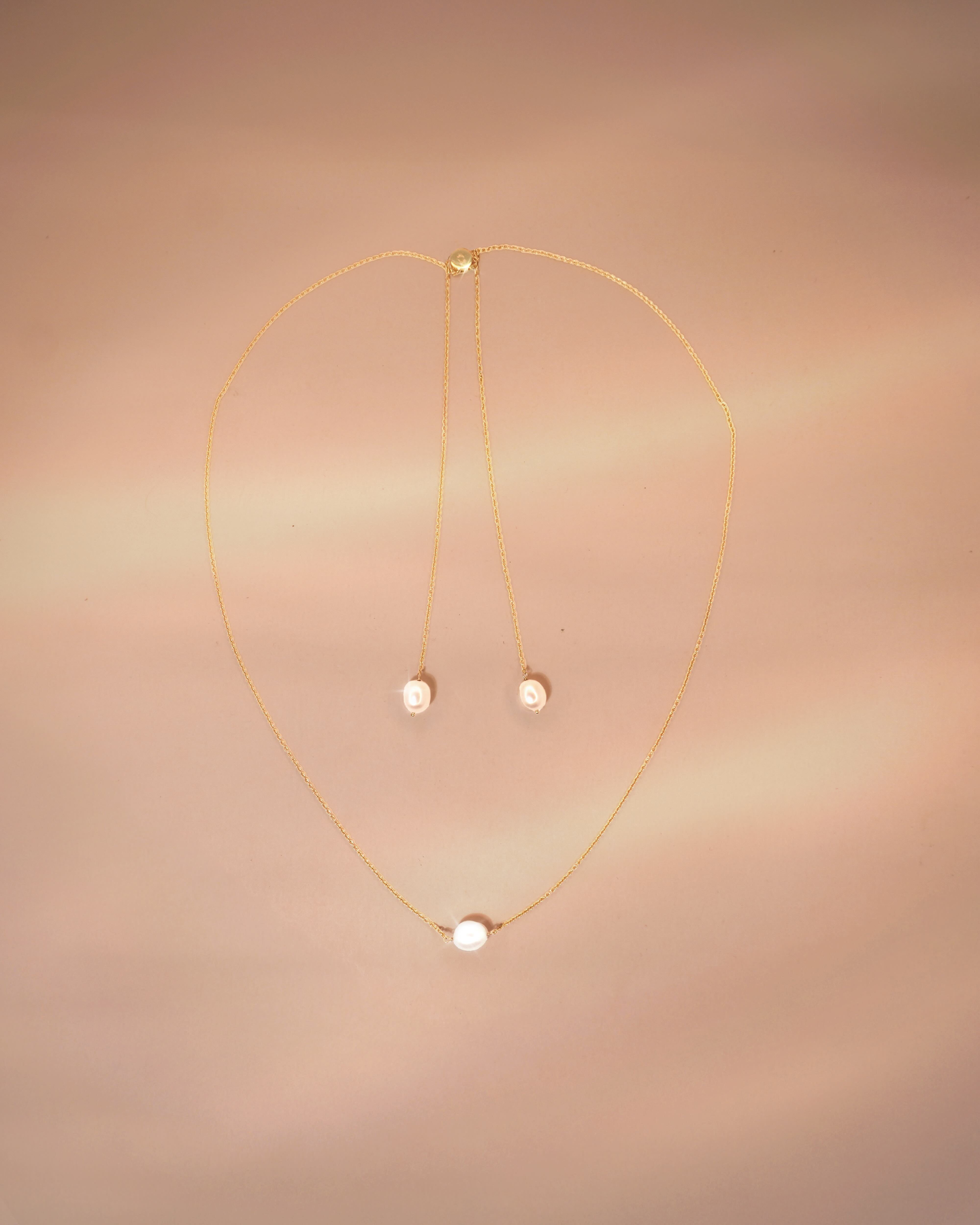 Pearl Back Necklace (Gold)