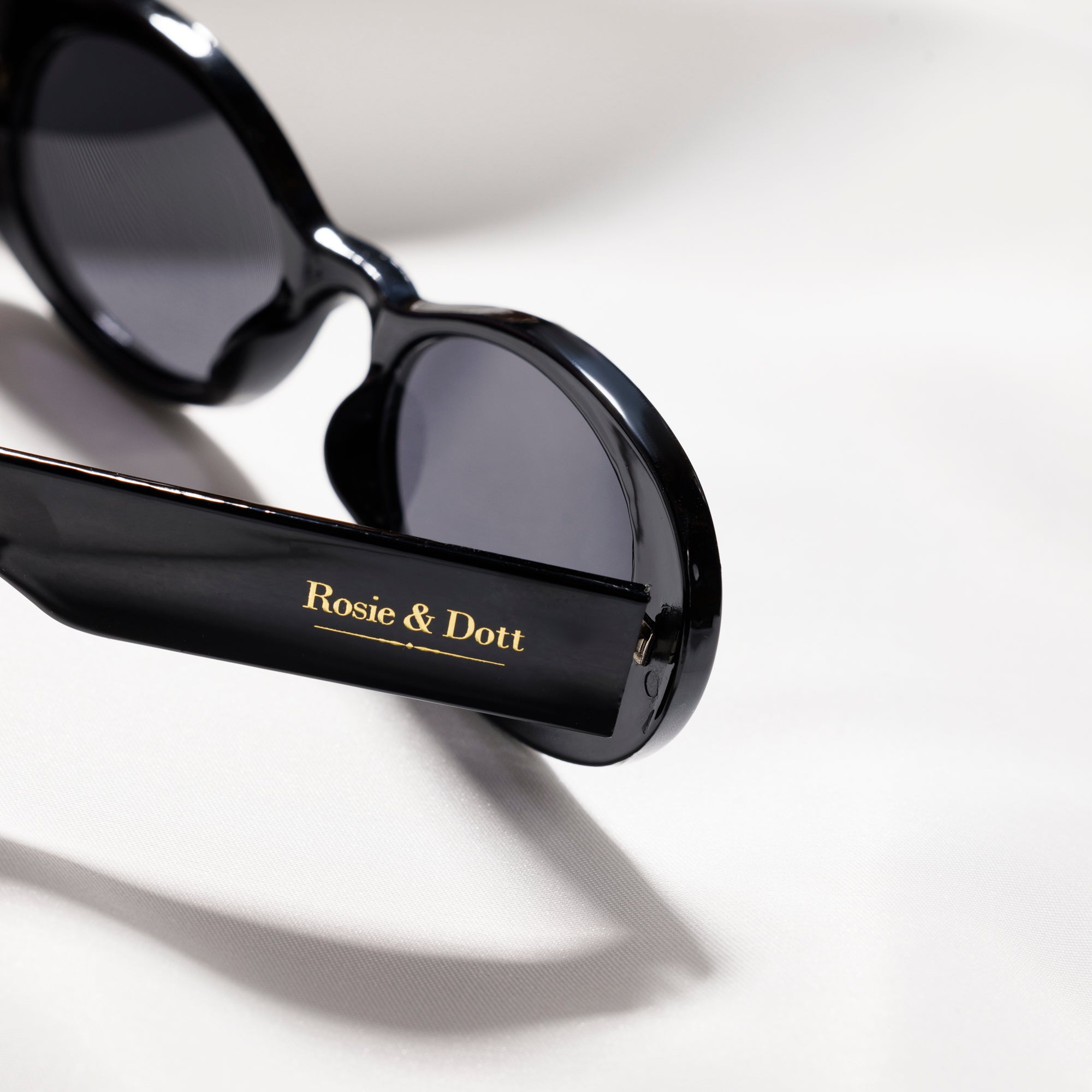 Nola Sunglasses (Black)