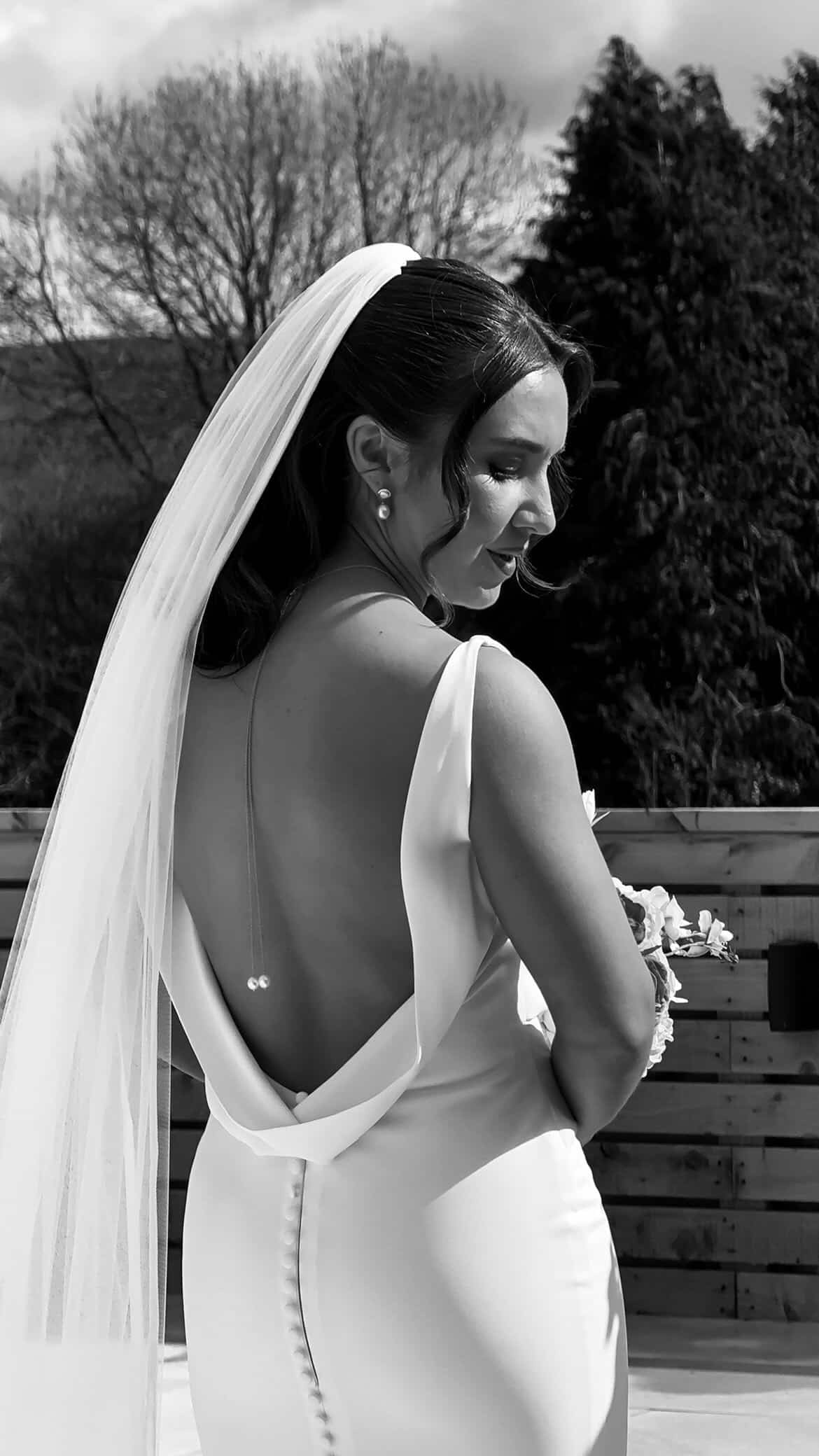 Pearl Back Necklace (Silver)