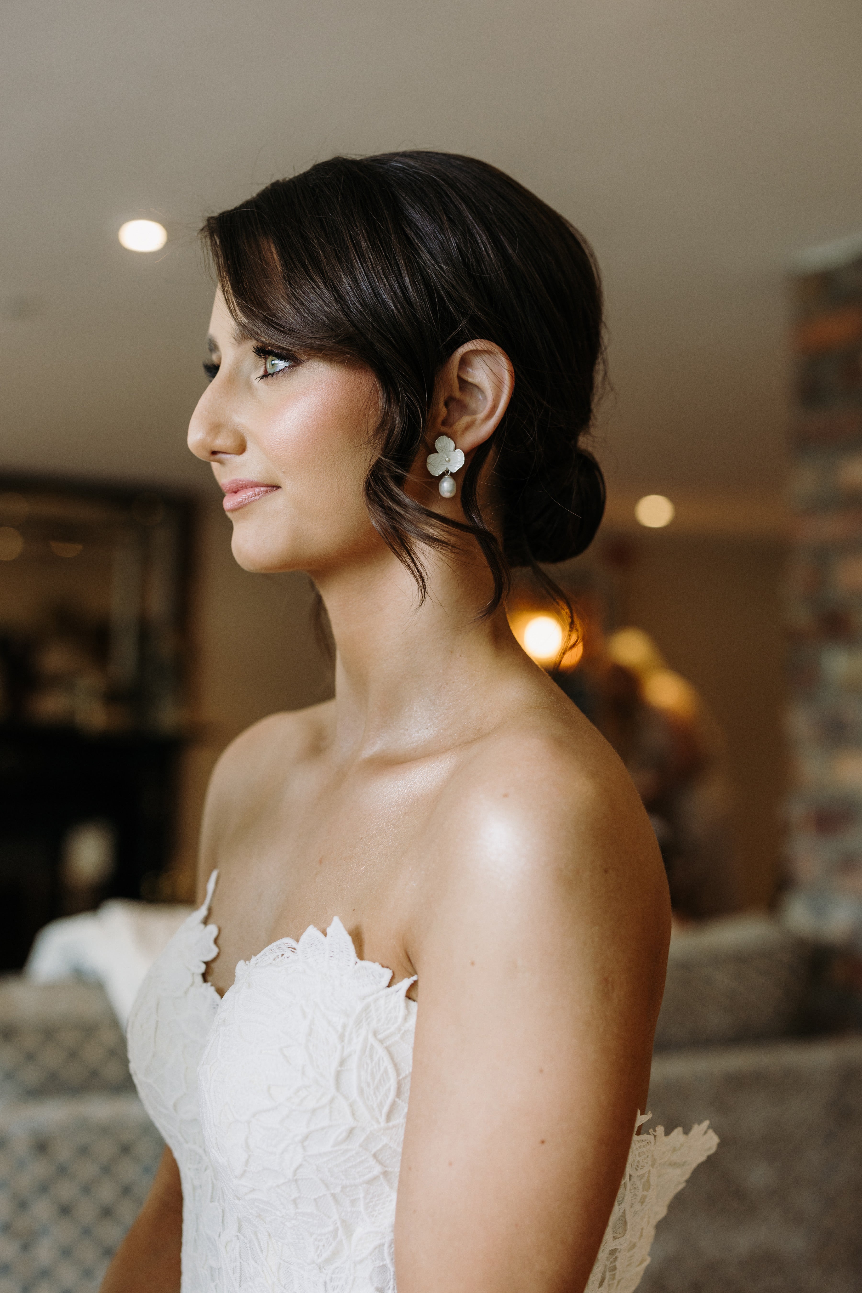 Bláithín Pearl Drop Earrings (Gold)