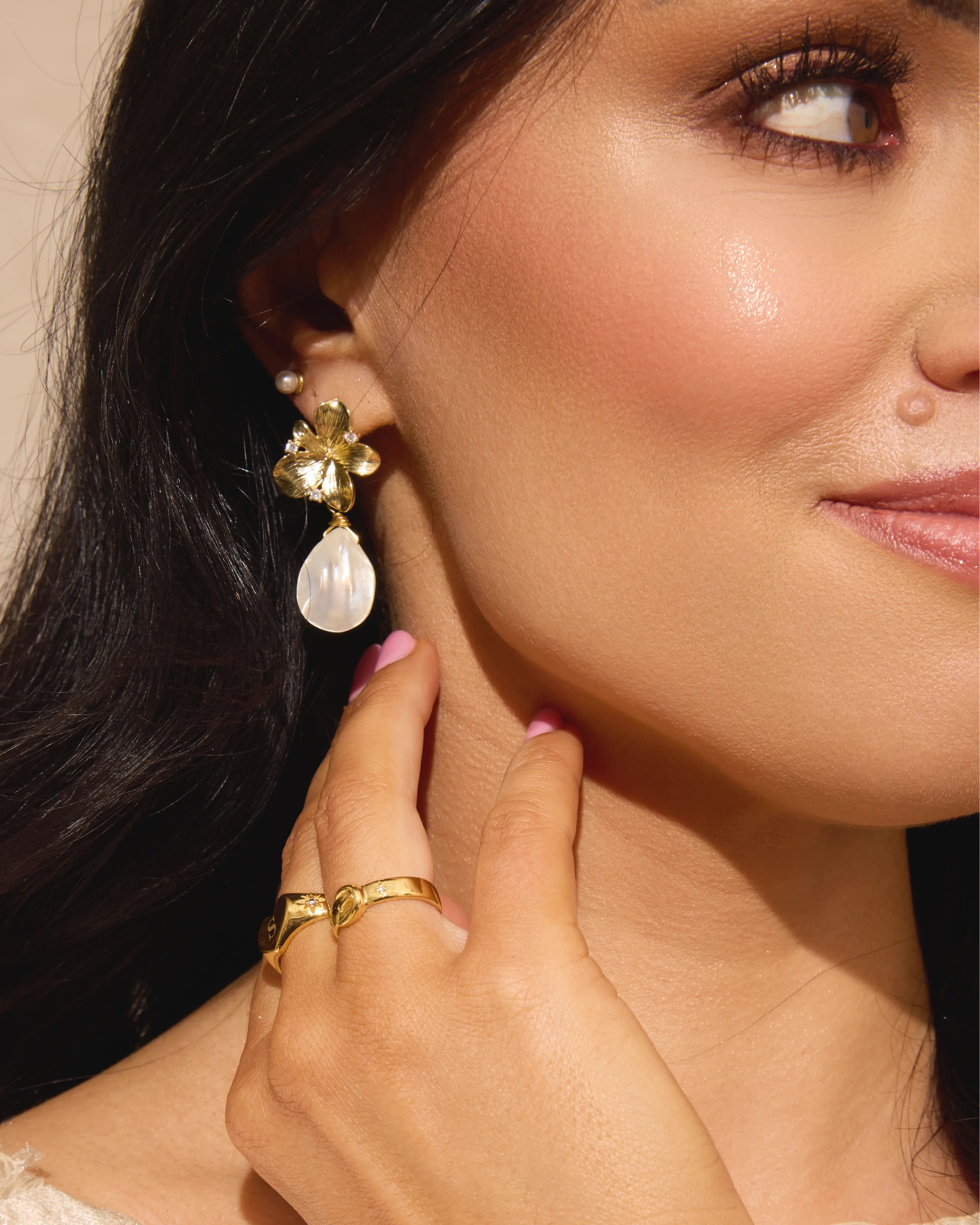 Flower Pearl Drop Earrings (Gold)