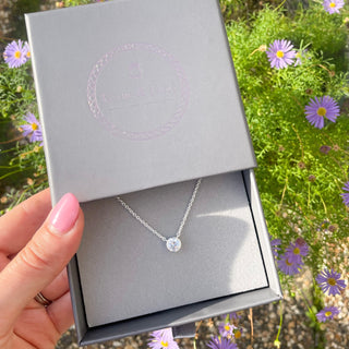 Floating Diamond Necklace (Silver)