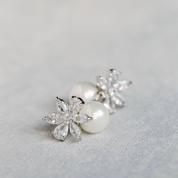 Shining Star Earrings (Silver)