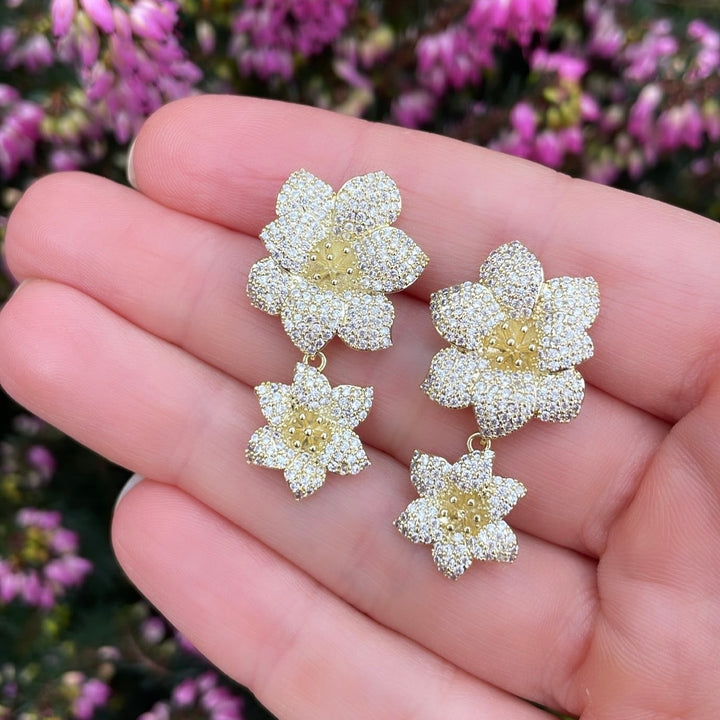 Daisy Drop Earrings (Gold)