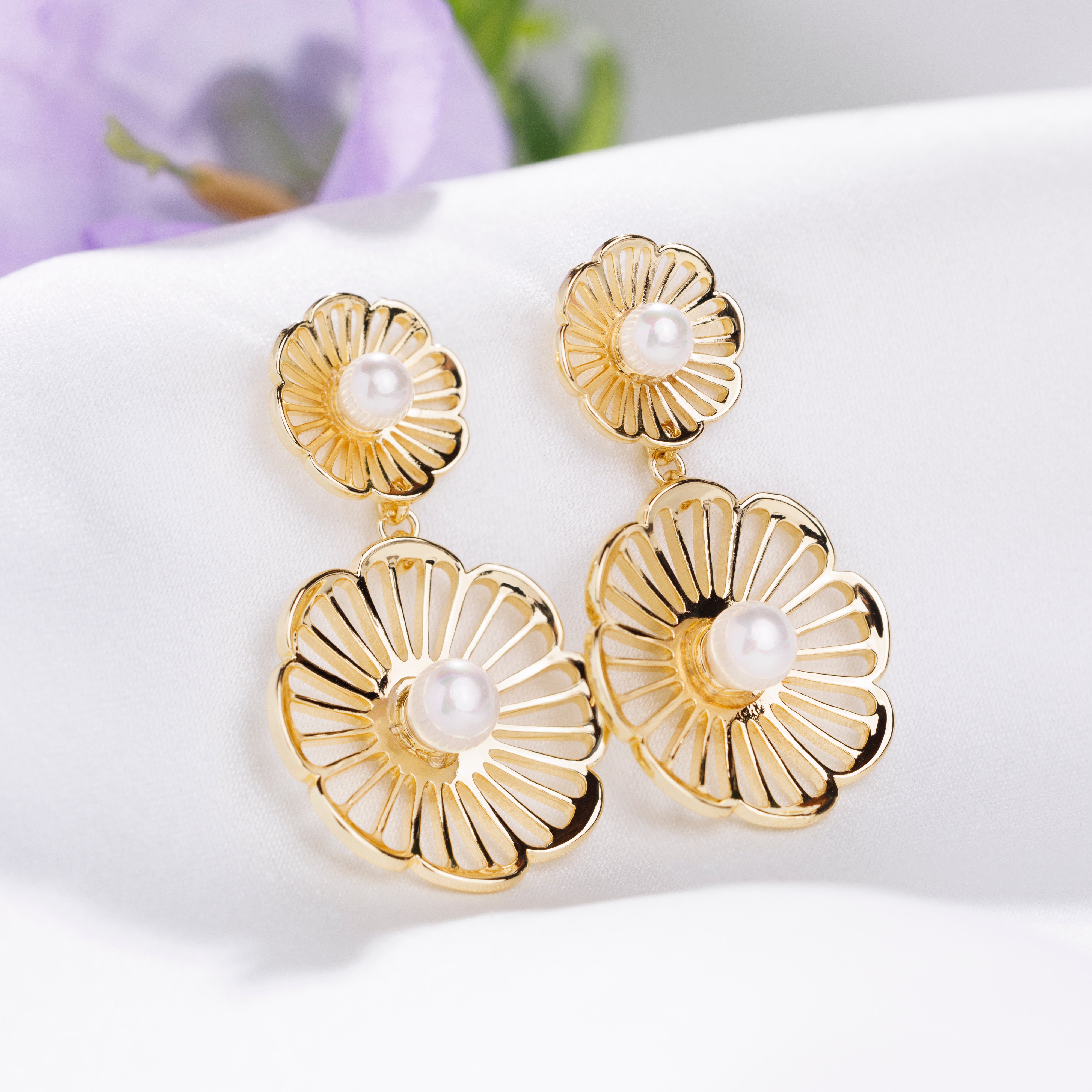 Poppy & Pearl Earrings (Gold)