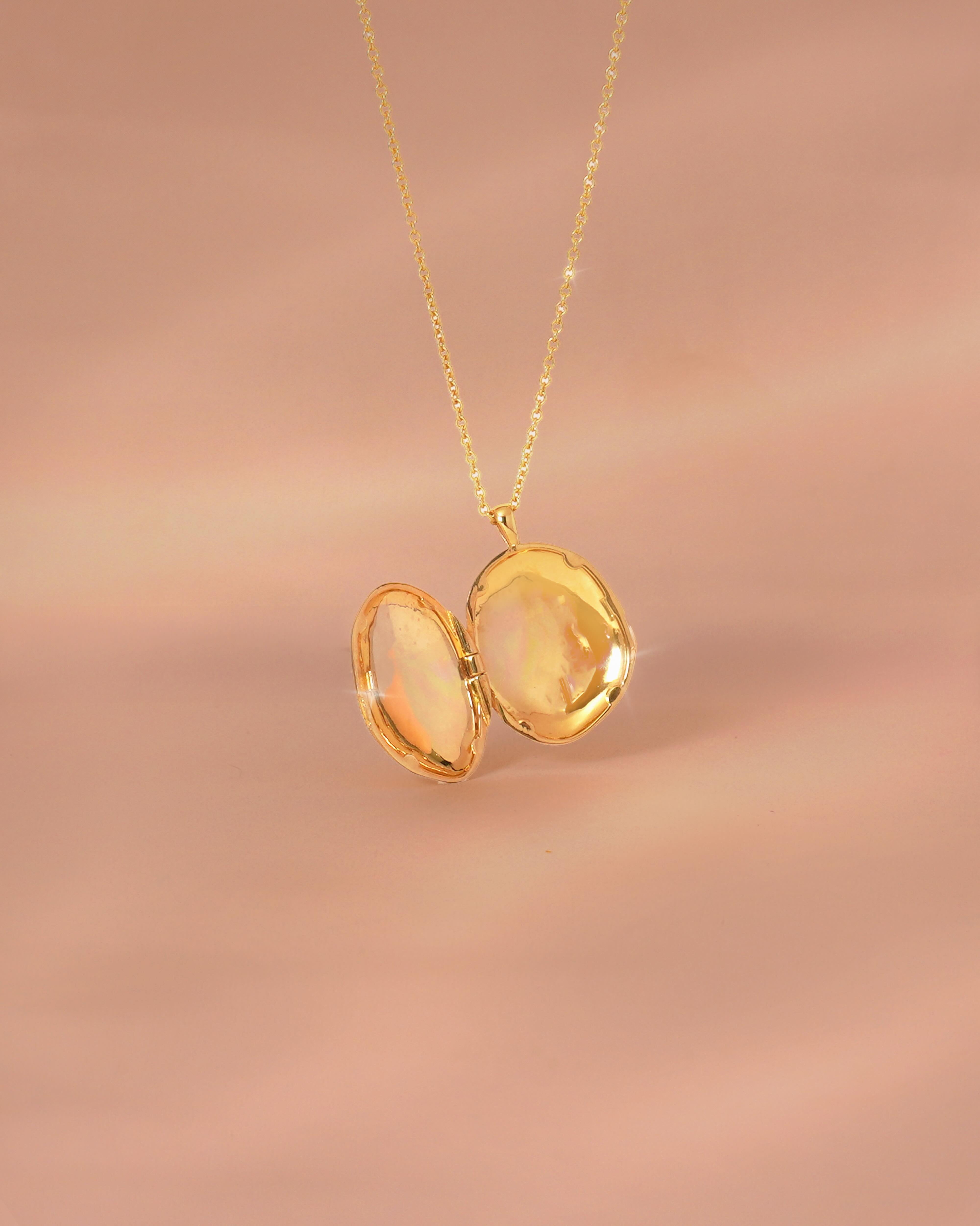 Locket Necklace (Gold)