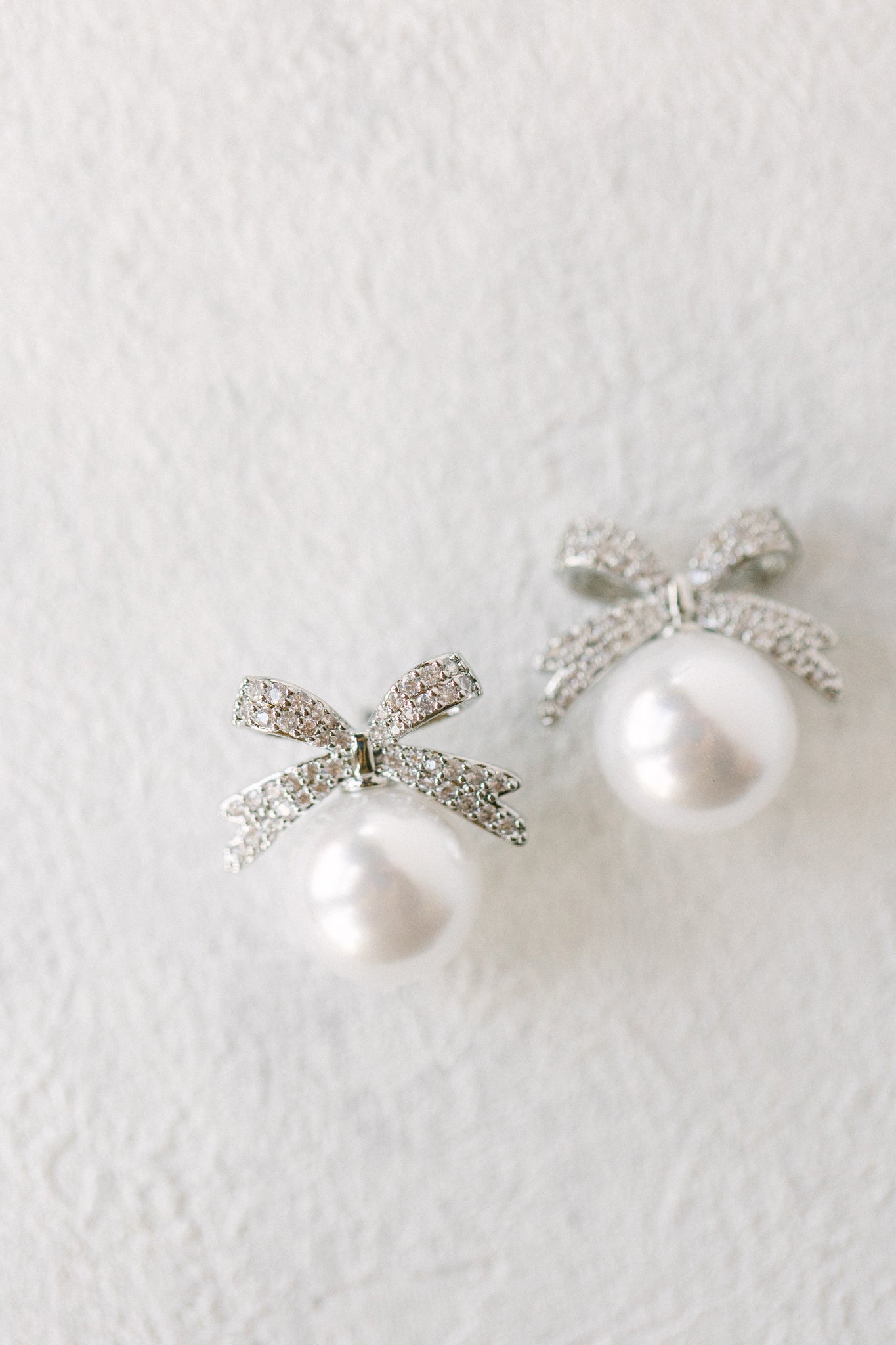 Bows and Pearls Studs - Silver