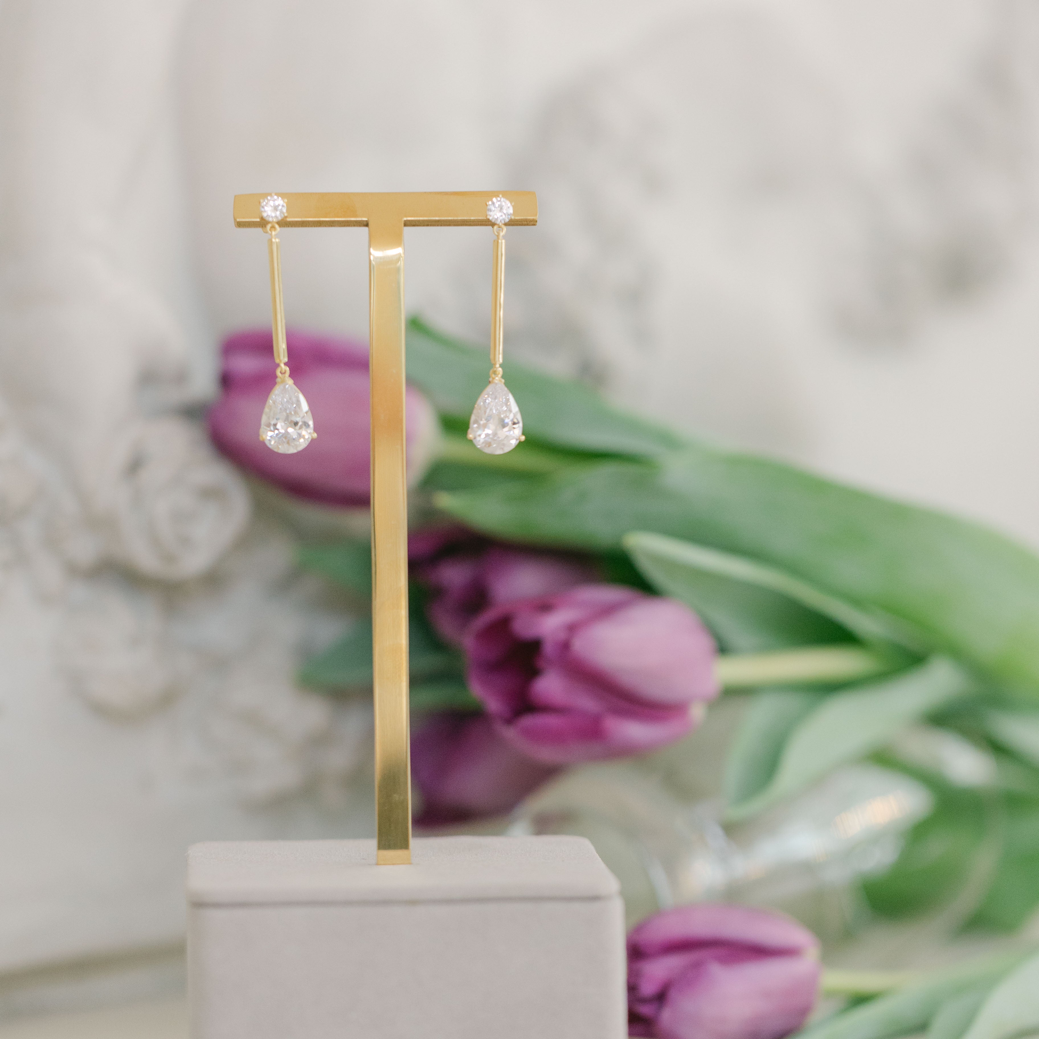 Seoidín Earrings (Gold)