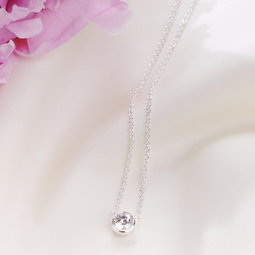Floating Diamond Necklace (Silver)