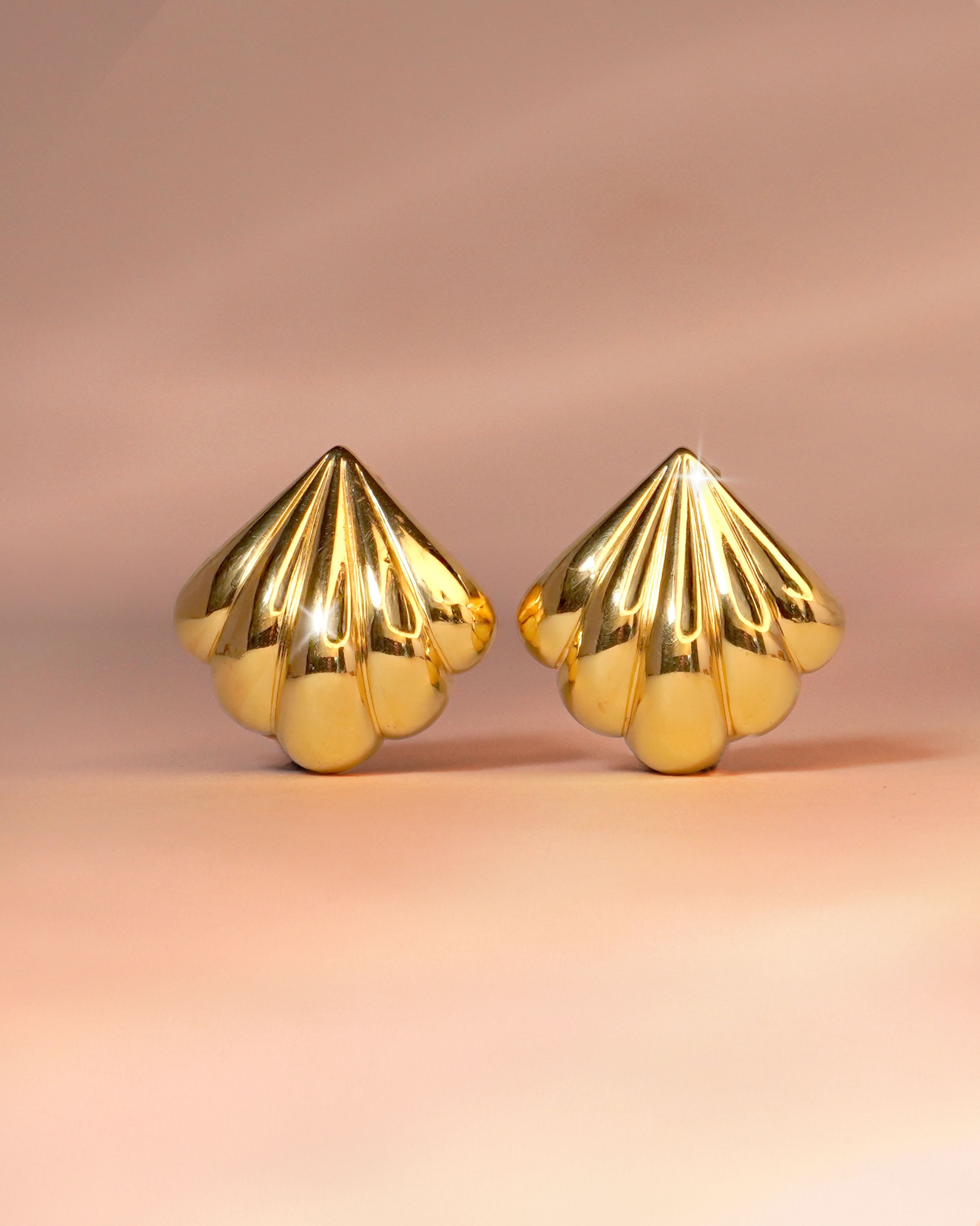 Shell Earrings (Gold)