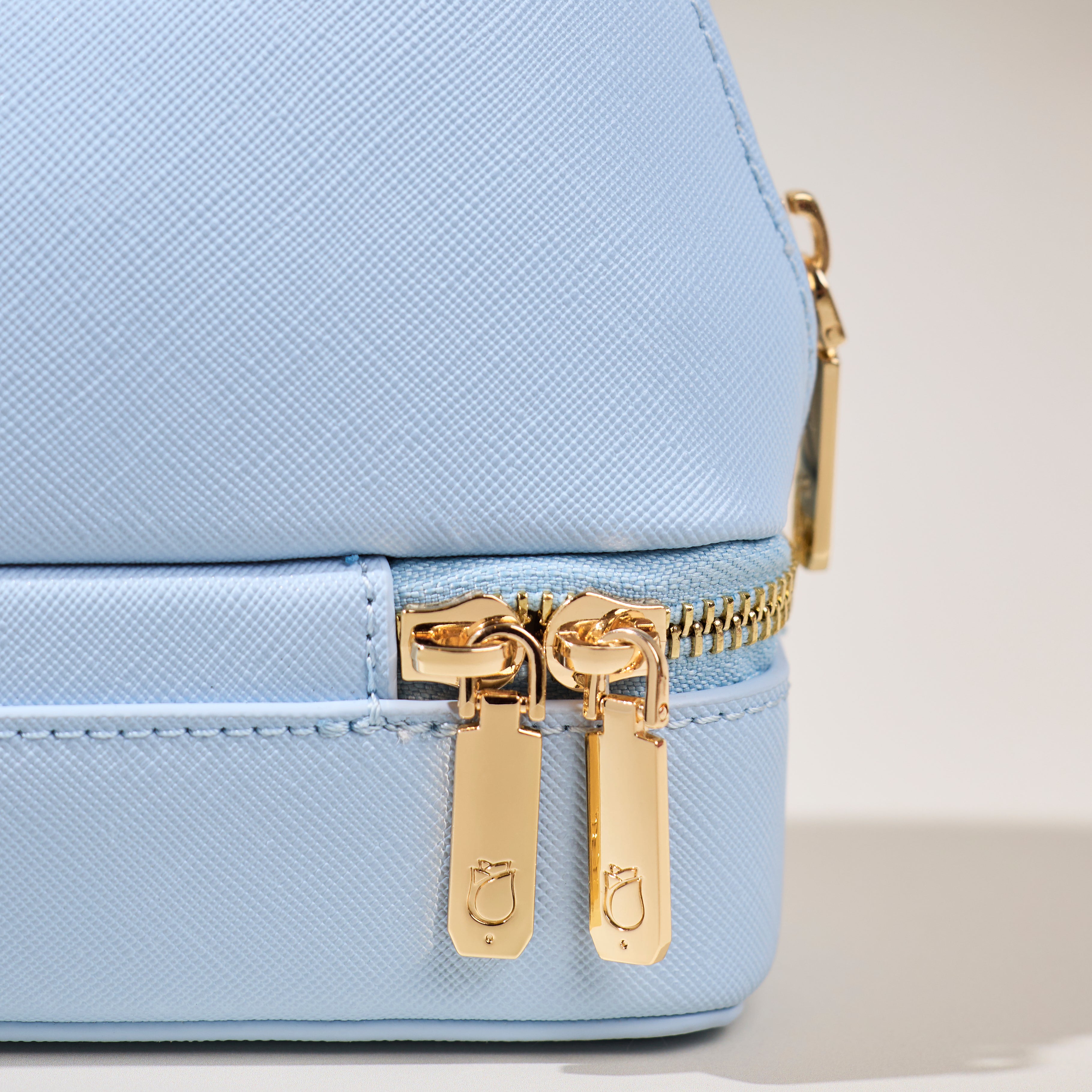The Beauty Bag (Blue)