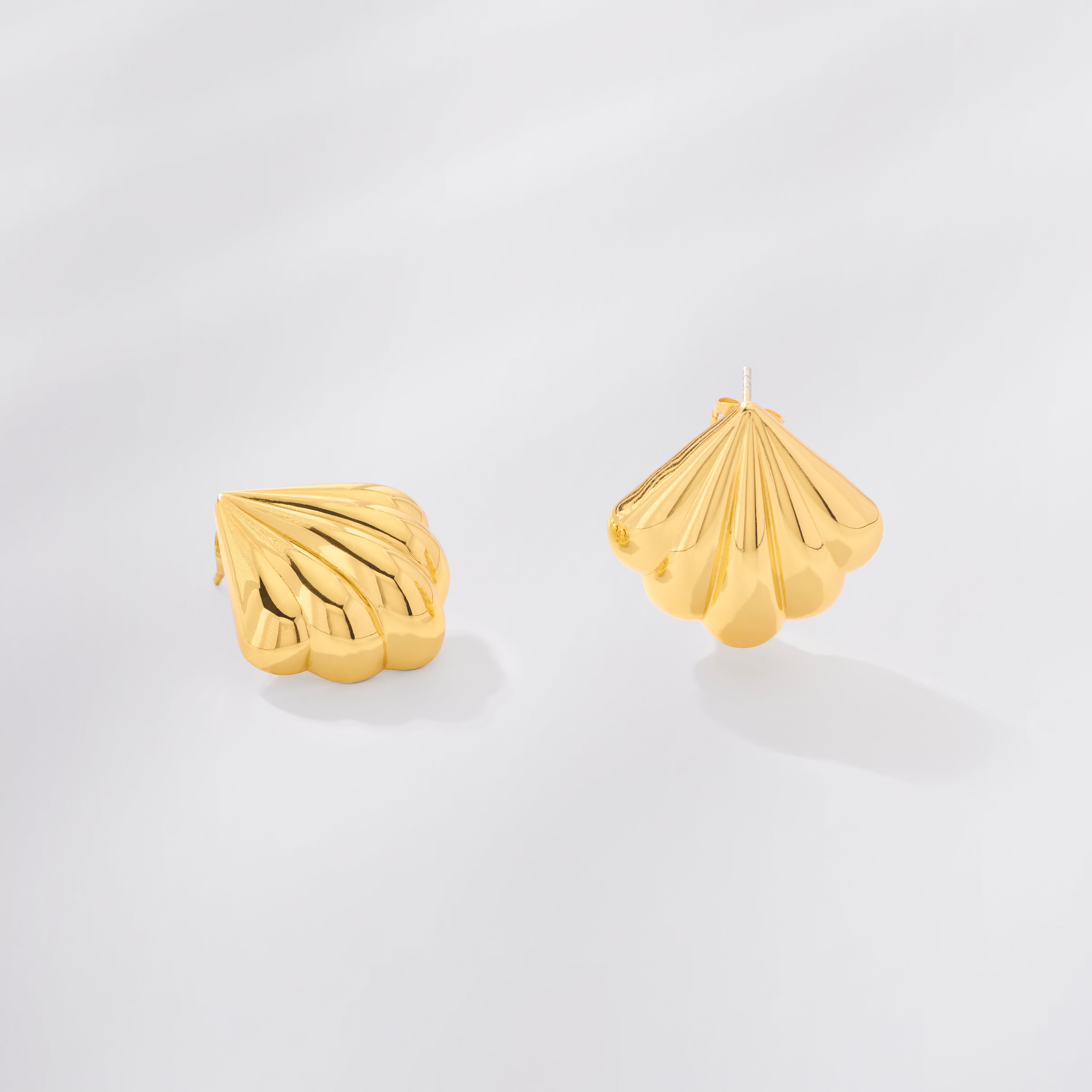Shell Earrings (Gold)
