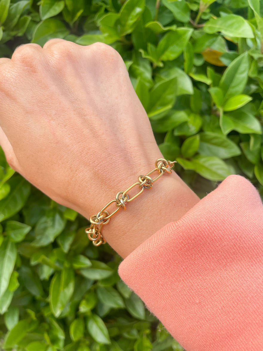 Gold Knot Bracelet