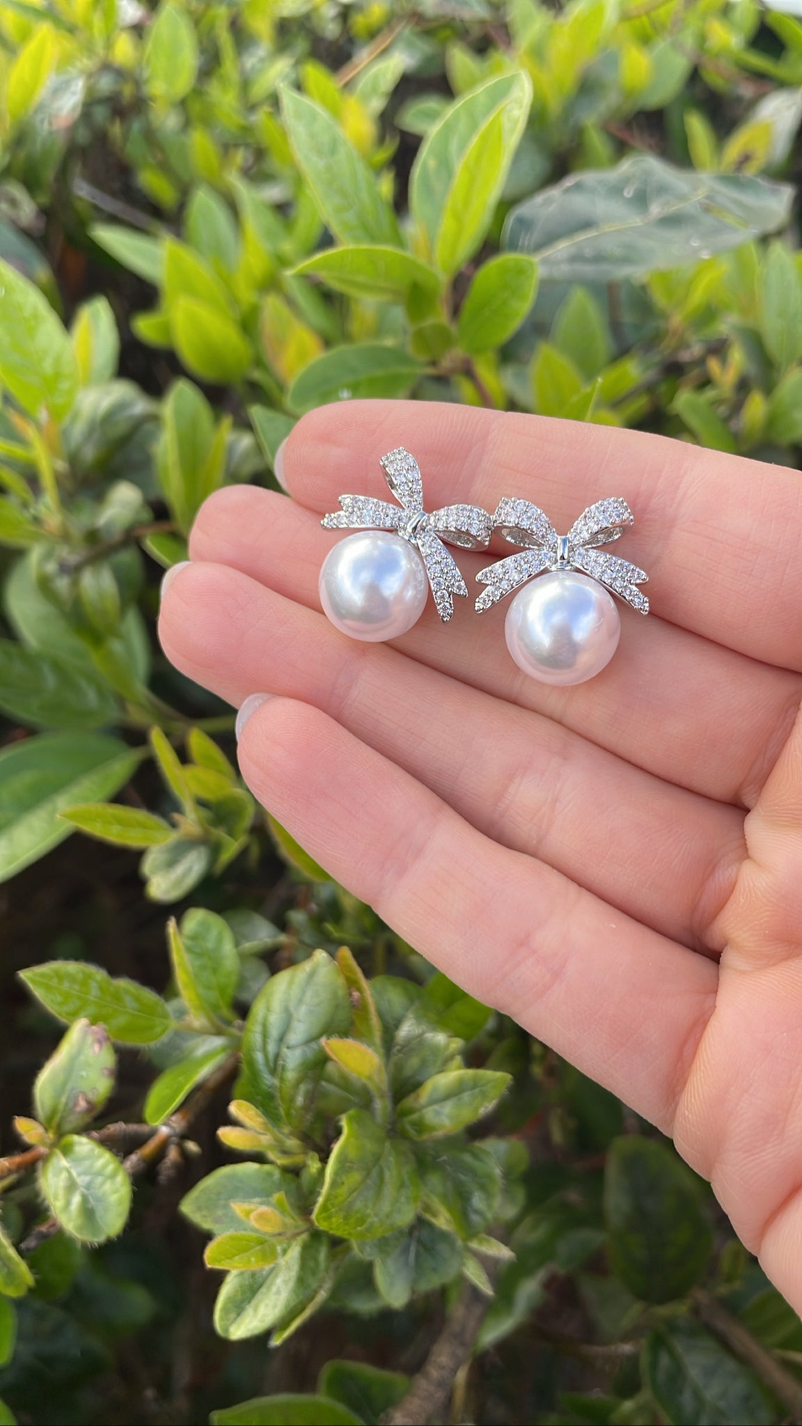Bows and Pearls Studs - Silver