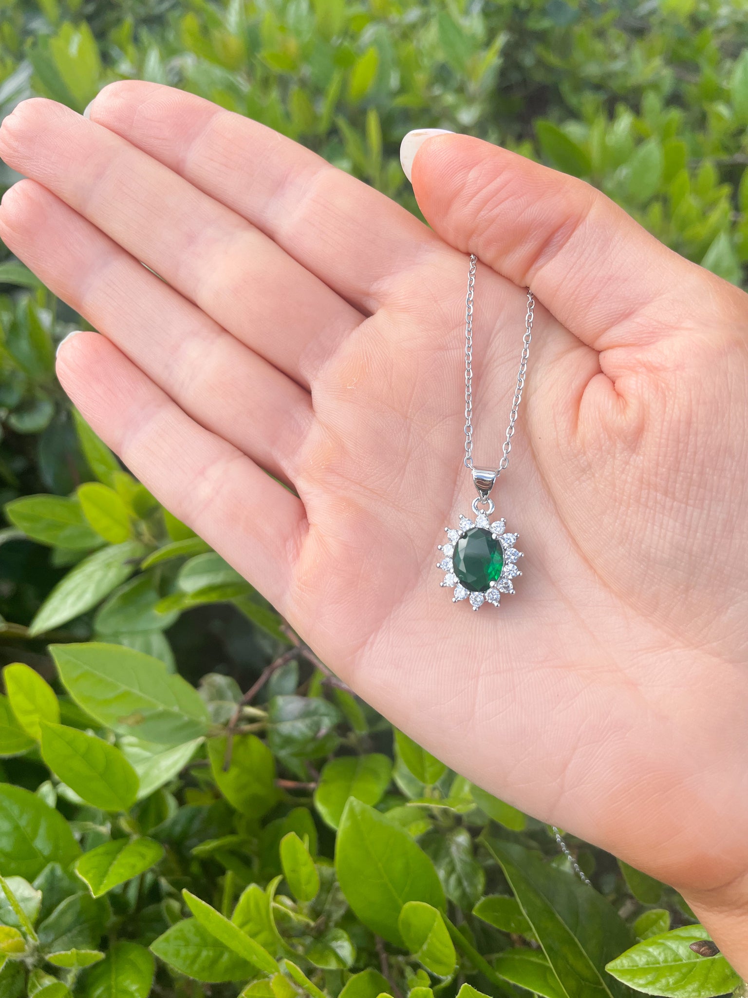 Regal Necklace (Emerald)