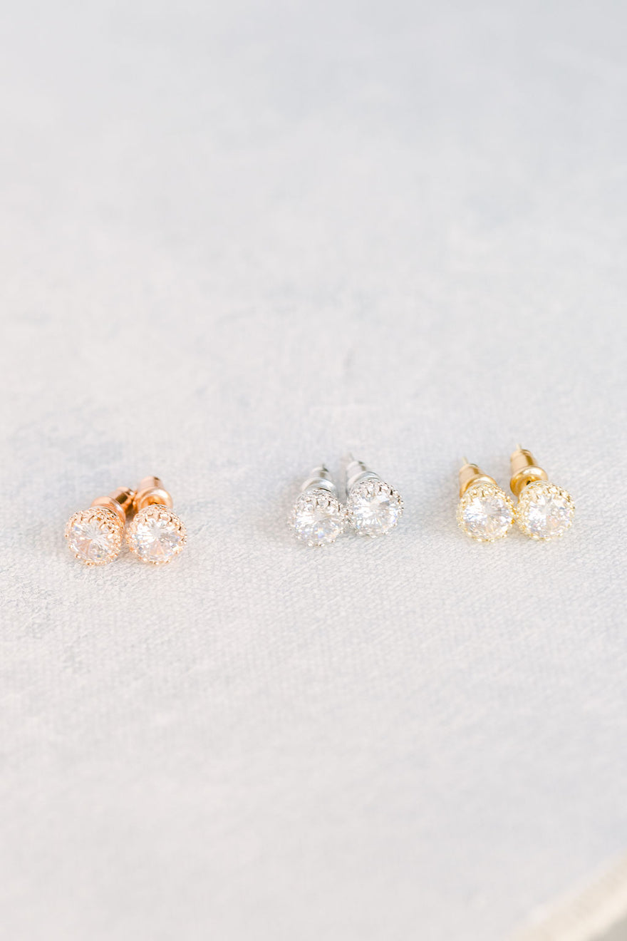 Halo Stud Earrings (Gold)